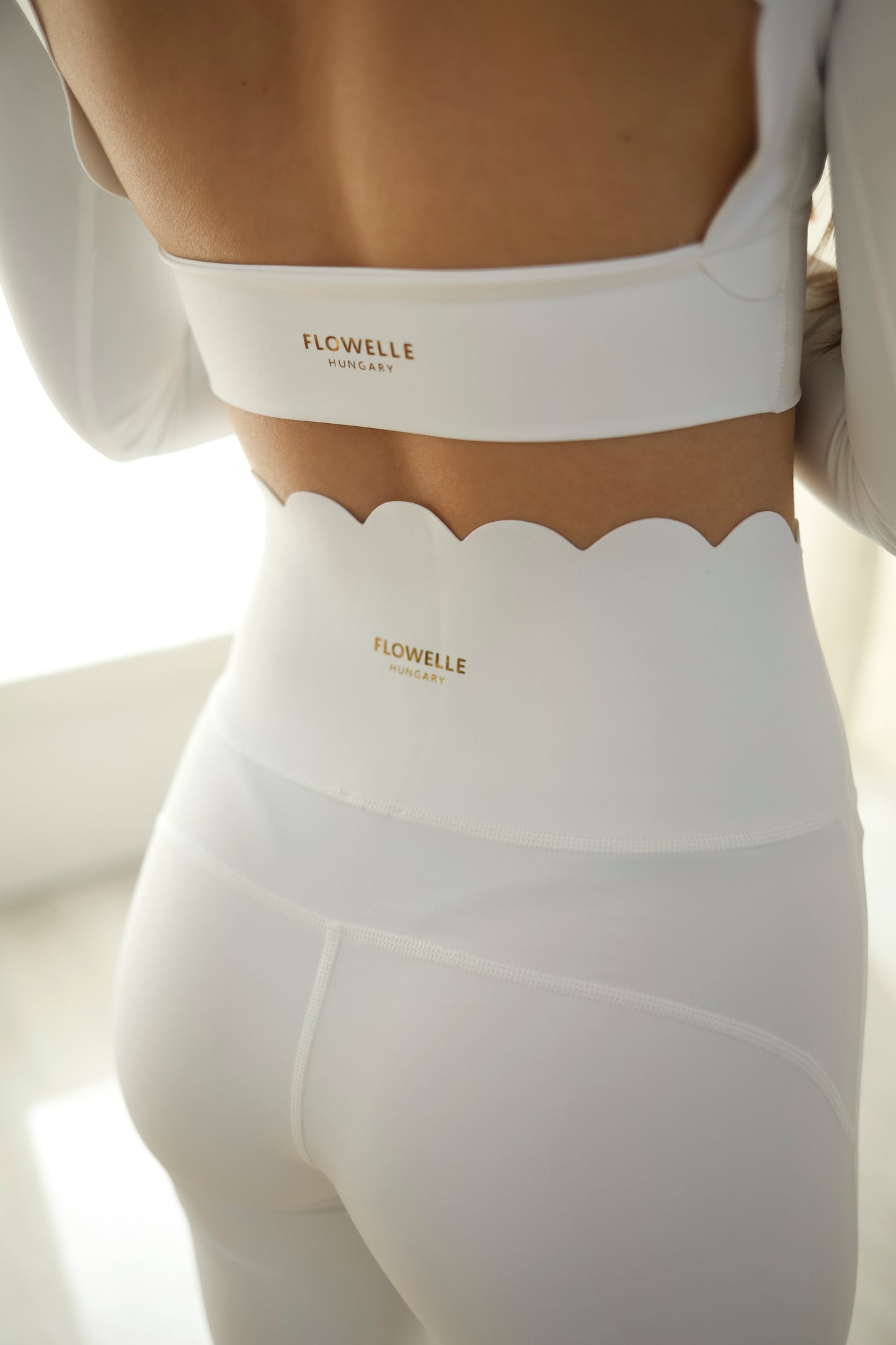 FLOWELLE- Scallop Legging