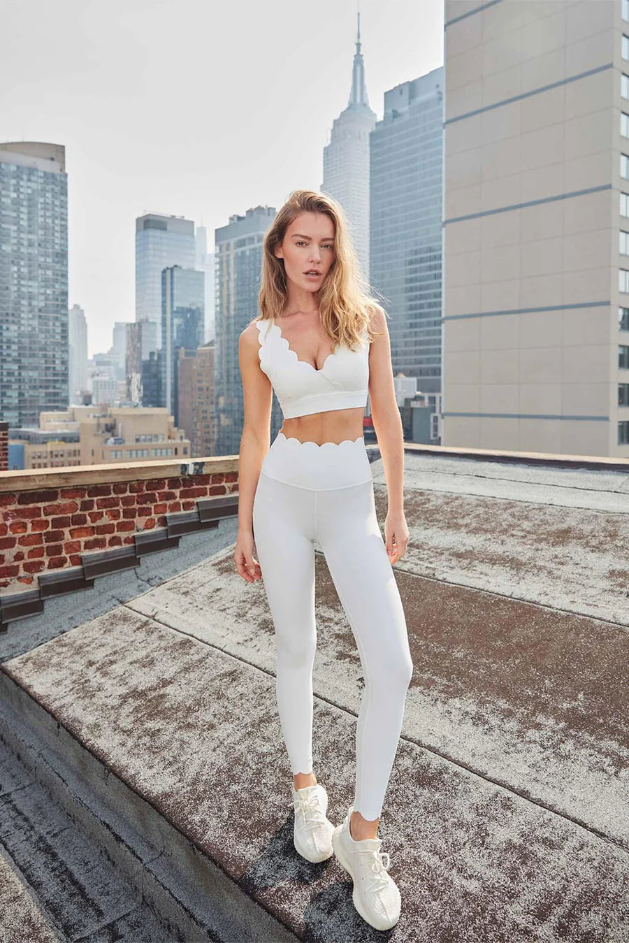 FLOWELLE- Scallop Legging